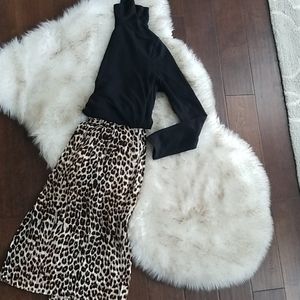 Leopard print pleated midi skirt